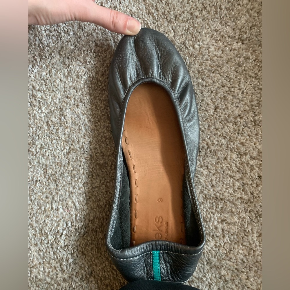 Tieks Pewter Flats - Picture 5 of 13